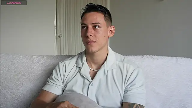 Snapshot of Muscle_King_Cum chatting on July 13, 1:36 pm Muscle King Cum online show from July 13, 1:36 pm