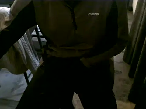 Snapshot of hornyman18cm39 chatting on December 24, 11:17 am hornyman18cm39 online show from December 24, 11:17 am