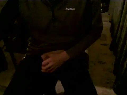 Snapshot of hornyman18cm39 chatting on January 1, 6:58 am hornyman18cm39 online show from January 1, 6:58 am