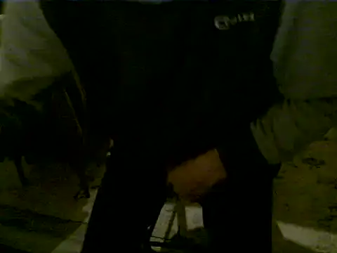 Snapshot of hornyman18cm39 chatting on January 17, 6:18 am hornyman18cm39 online show from January 17, 6:18 am