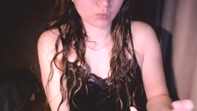 Snapshot of fiona_cute_2 chatting on May 25, 8:04 pm fiona cute 2 online show from May 25, 8:04 pm