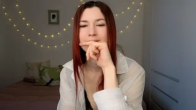 AliciaNewell online show from March 9, 5:33 am