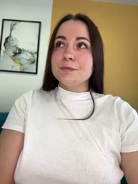 Snapshot of dreams4u chatting on January 5, 9:26 am dreams4u online show from January 5, 9:26 am