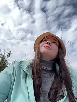 Snapshot of dreams4u chatting on March 14, 9:46 am dreams4u online show from March 14, 9:46 am