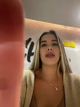 Emilia Bakerr online show from December 27, 4:21 pm