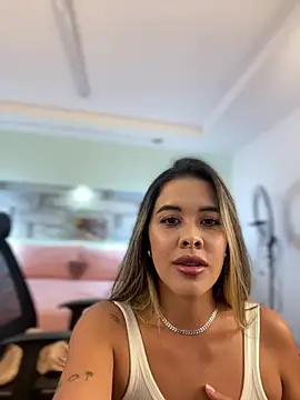 Emilia Bakerr online show from January 7, 6:14 pm