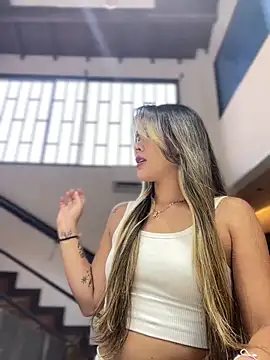 Emilia Bakerr online show from January 13, 9:31 pm