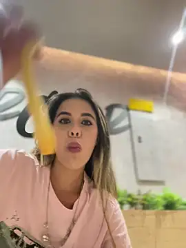 Emilia Bakerr online show from February 4, 6:27 pm