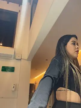 Emilia Bakerr online show from March 16, 12:01 am