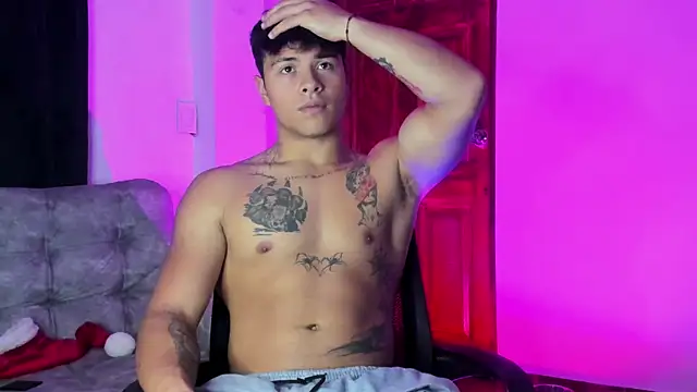 Dominic Biker   online show from December 18, 12:27 am