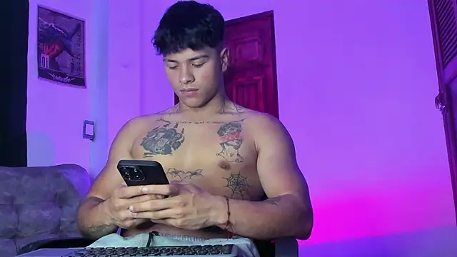 Dominic Biker   online show from February 11, 5:01 am