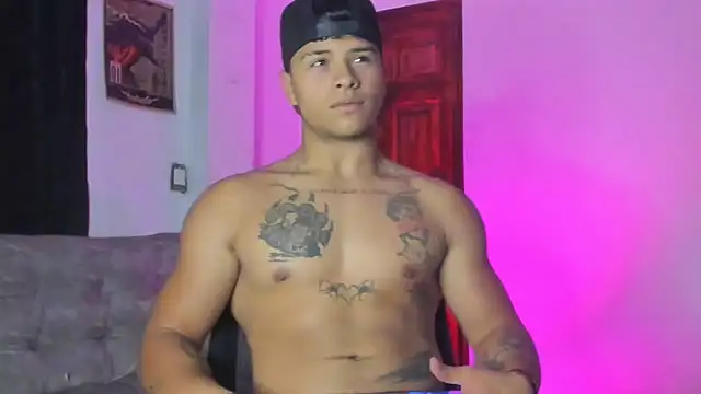 Snapshot of Dominic_Biker__ chatting on April 24, 2:36 am Dominic Biker online show from April 24, 2:36 am