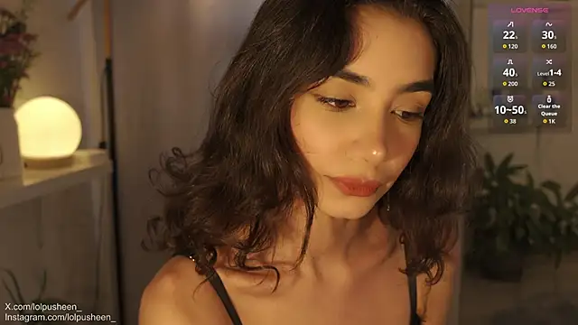 JulietteDee online show from November 7, 10:10 pm