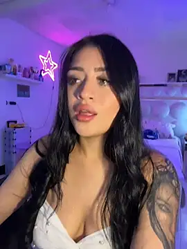 Snapshot of lucianaroy chatting on May 30, 8:06 pm lucianaroy online show from May 30, 8:06 pm