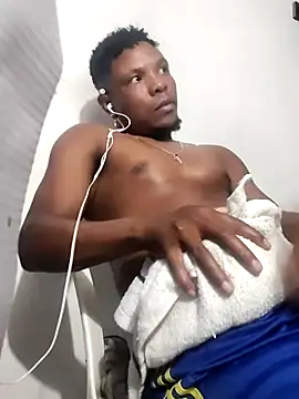 hugo3918  online show from February 9, 2:04 am