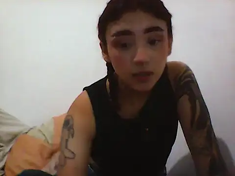 Snapshot of IrisMagiic chatting on January 15, 3:00 am IrisMagiic online show from January 15, 3:00 am