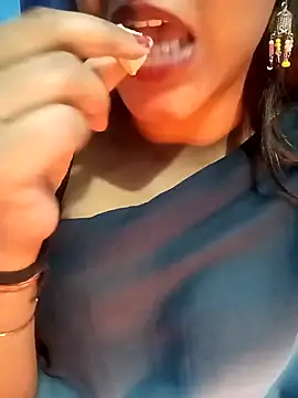 Snapshot of Gulabo-jaan chatting on January 9, 2:07 pm Gulabo-jaan online show from January 9, 2:07 pm