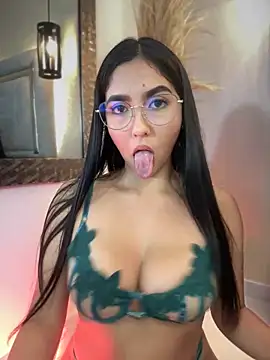 MarianaBenz online show from March 21, 3:33 am