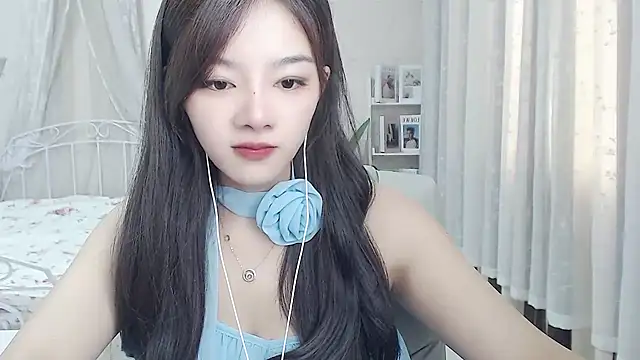 Snapshot of Jenny-Z chatting on June 24, 1:37 am Jenny-Z online show from June 24, 1:37 am