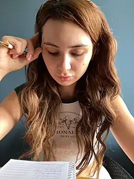 QuitieLia online show from July 6, 8:11 am
