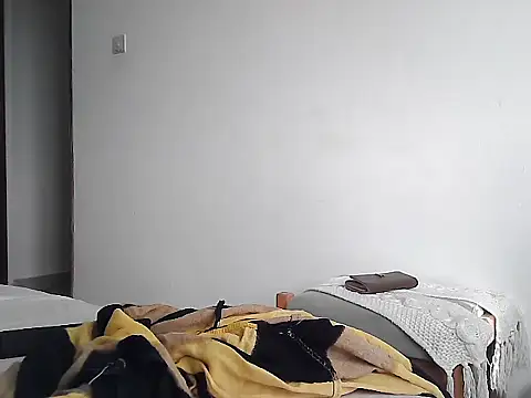 petiteebony 81 online show from March 13, 5:36 am