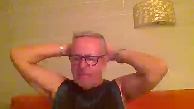Snapshot of tuggy59 chatting on June 29, 3:57 am tuggy59 online show from June 29, 3:57 am