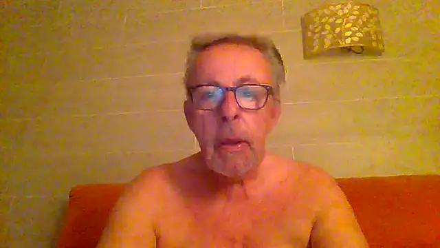 Snapshot of tuggy59 chatting on July 2, 4:51 am tuggy59 online show from July 2, 4:51 am