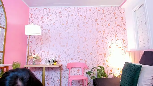 taylor bennet online show from April 16, 11:33 am