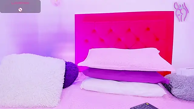 Sofia Girl  online show from December 25, 7:24 am