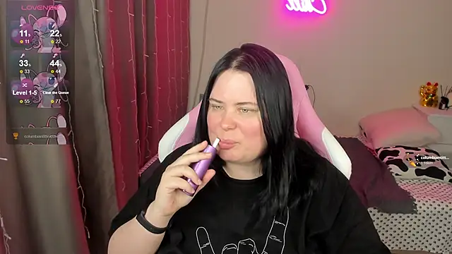 Akemi BBW online show from March 23, 6:17 am