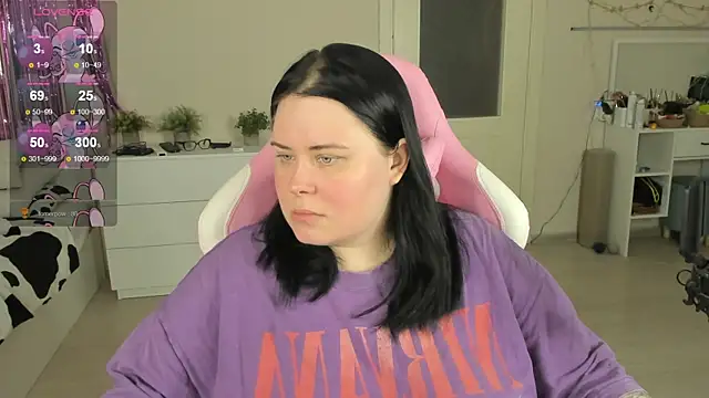 Akemi BBW online show from May 26, 9:38 am