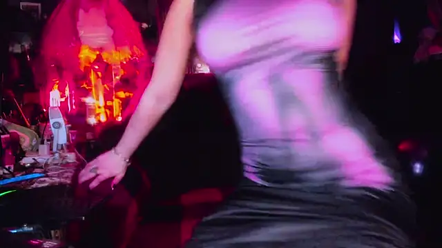 astarrot online show from April 4, 8:17 pm