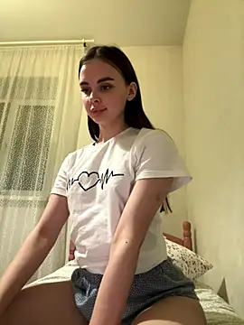 KristenSayles online show from December 6, 11:33 am