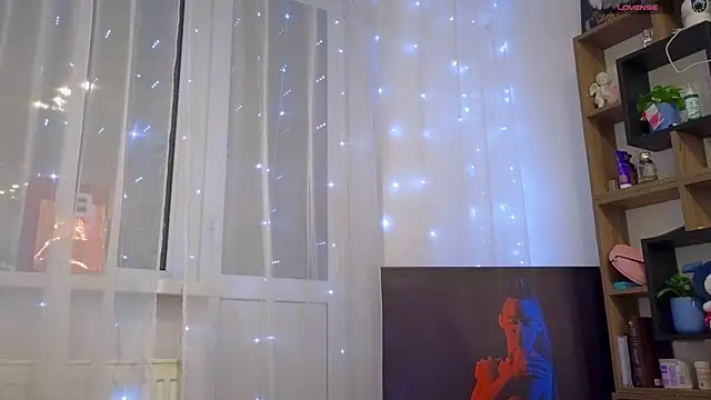 KristenSayles online show from February 1, 7:02 pm