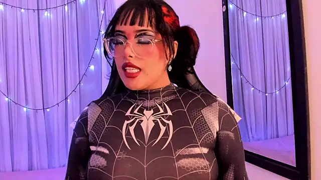 willow poisson online show from April 19, 6:21 pm