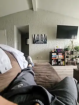 Snapshot of Cemg chatting on November 9, 3:32 pm Cemg online show from November 9, 3:32 pm