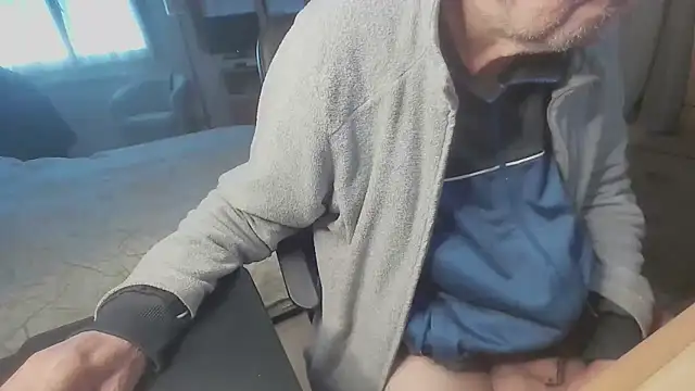 papillonhotofficial online show from April 18, 7:23 am