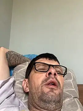Juliano2289 online show from April 27, 2:15 pm