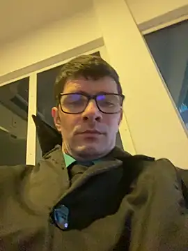 Juliano2289 online show from May 11, 8:28 pm