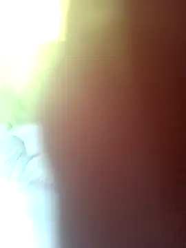 Snapshot of CurvySara1 chatting on October 3, 9:34 pm CurvySara1 online show from October 3, 9:34 pm