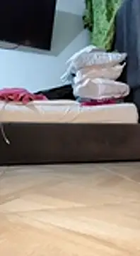 Snapshot of CurvySara1 chatting on November 12, 11:25 pm CurvySara1 online show from November 12, 11:25 pm