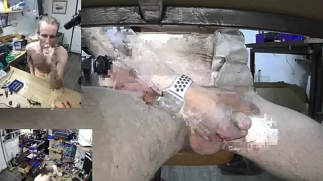 Snapshot of Happy_Michal chatting on December 23, 6:16 pm Happy Michal online show from December 23, 6:16 pm