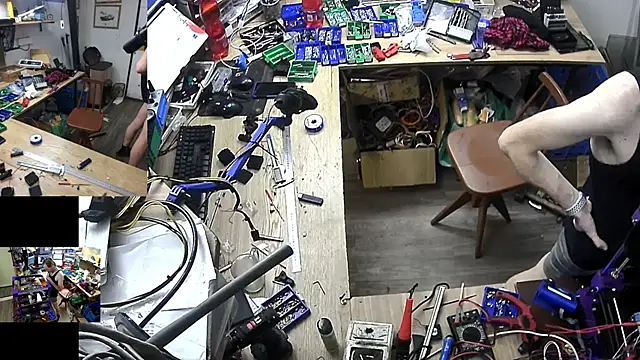 Snapshot of Happy_Michal chatting on December 28, 5:14 pm Happy Michal online show from December 28, 5:14 pm