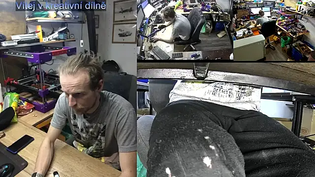 Snapshot of Happy_Michal chatting on February 10, 11:25 am Happy Michal online show from February 10, 11:25 am