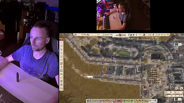 Snapshot of Happy_Michal chatting on April 17, 6:44 pm Happy Michal online show from April 17, 6:44 pm