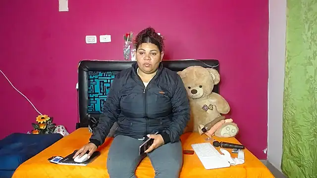 karolhot916 online show from January 14, 12:38 am