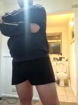 iang6348 online show from April 2, 9:45 pm