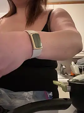 Snapshot of asianmama888 chatting on February 12, 10:37 pm asianmama888 online show from February 12, 10:37 pm