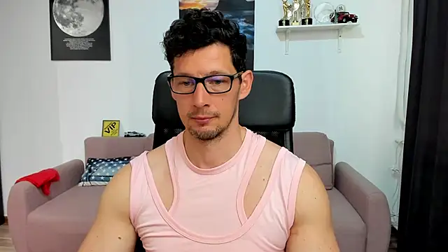 BrutusK08 online show from April 20, 7:22 am