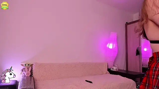 Snapshot of EvaUniporn chatting on April 27, 4:49 pm EvaUniporn online show from April 27, 4:49 pm